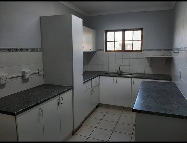 127M² OFFICE TO LET IN HILLCREST CENTRAL